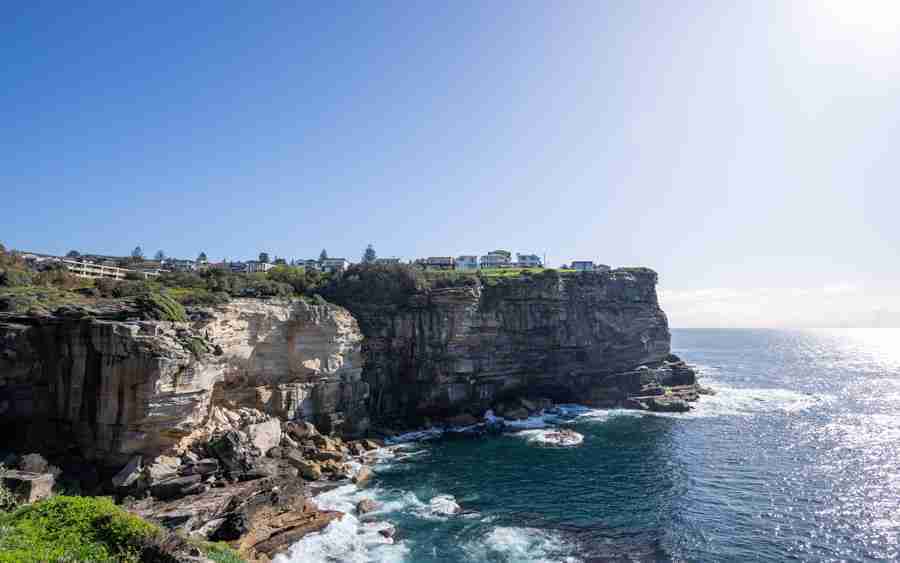 Cliff view at Diamond Bay Reserve - Sydney Itinerary