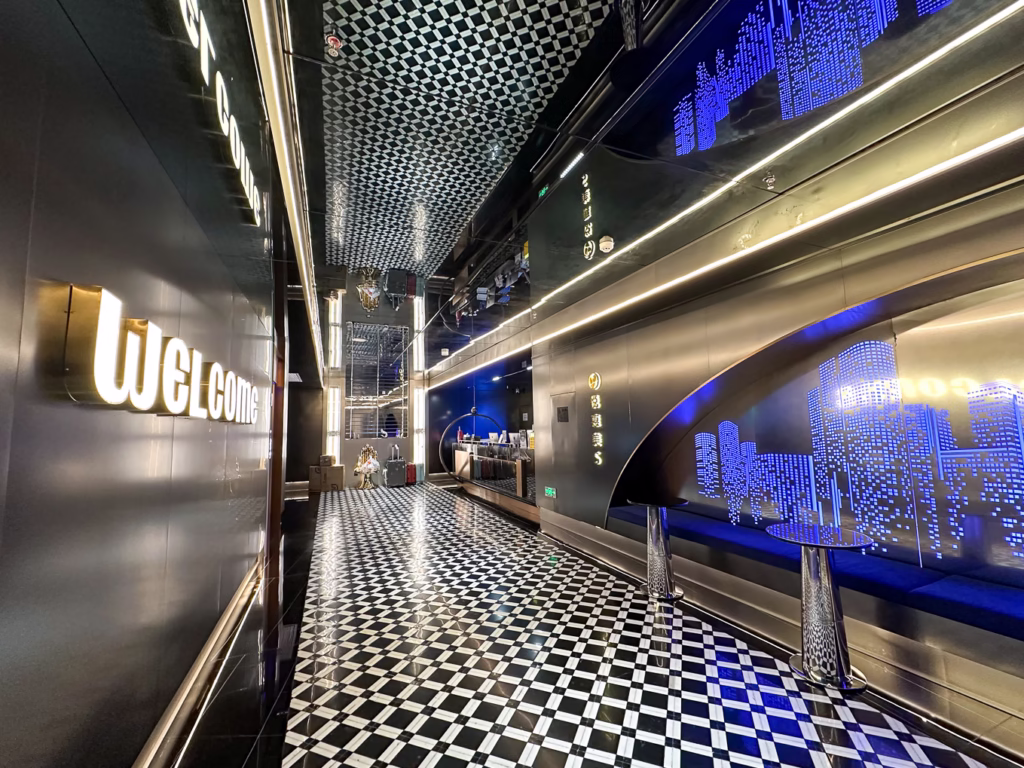 Hotel Lobby, Yuehuimei S Chongqing Review