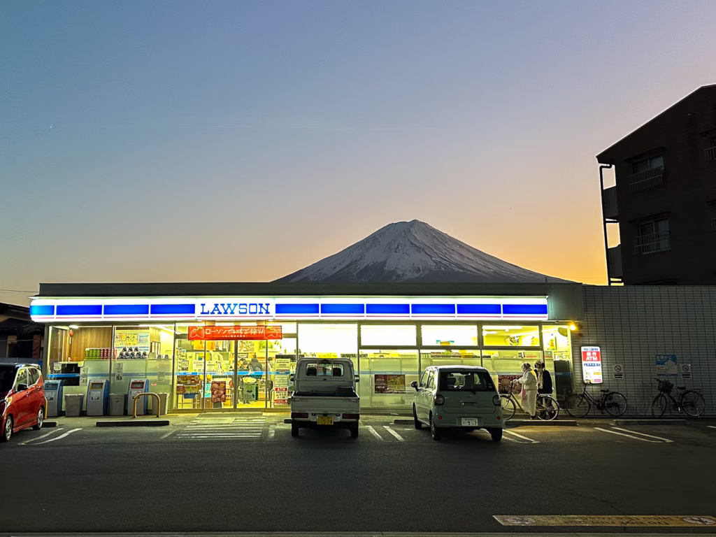 Famous Kawaguchiko Lawson, Mt Fuji Day Trip From Tokyo